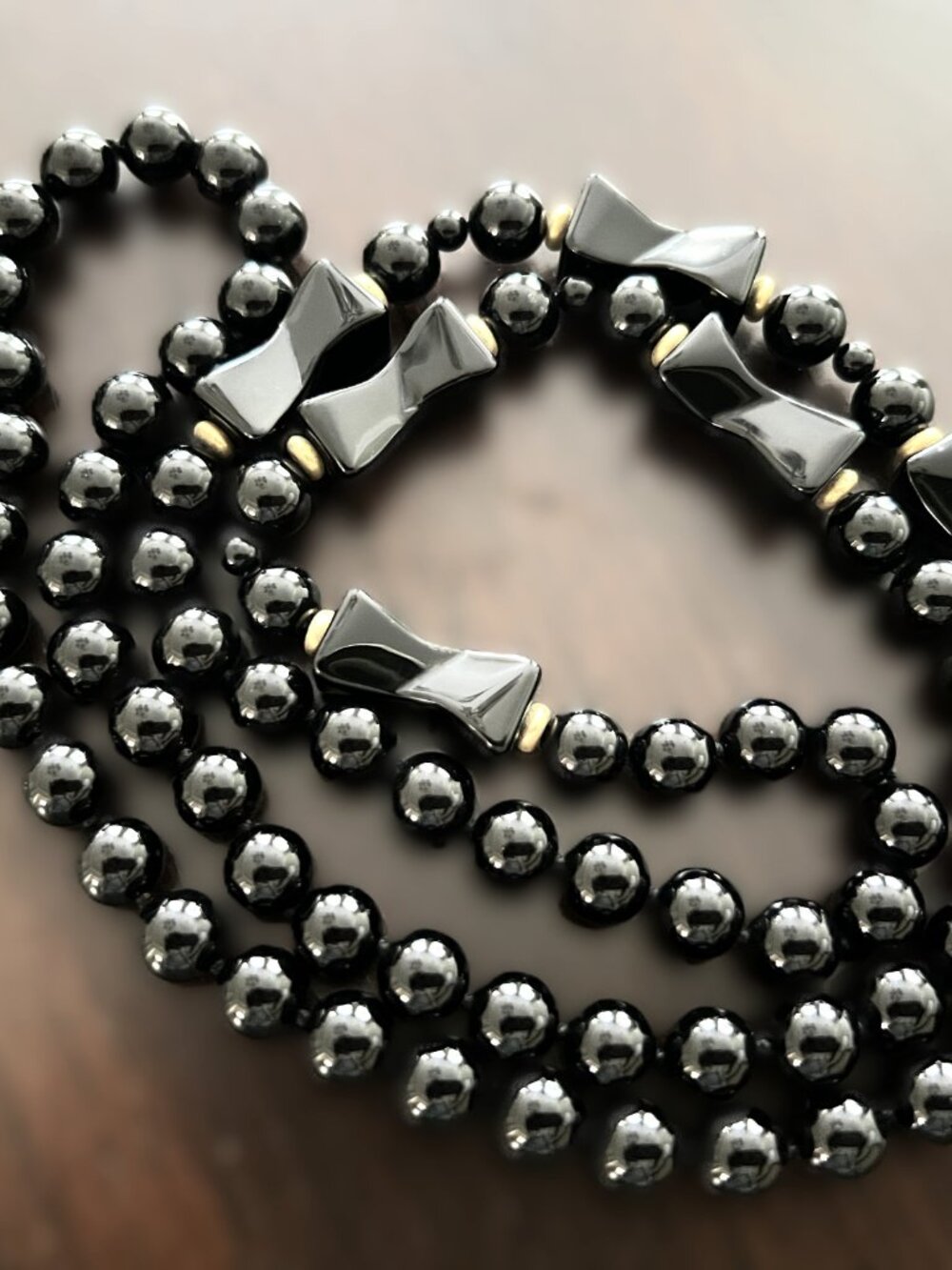 Vintage Art Deco Black Onyx Bow Tie 8mm Beads Gold Accent 32" Necklace 78g NOS